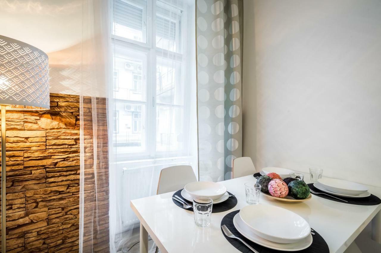 Bpr Bright Sapphire Apartment بودابست المظهر الخارجي الصورة