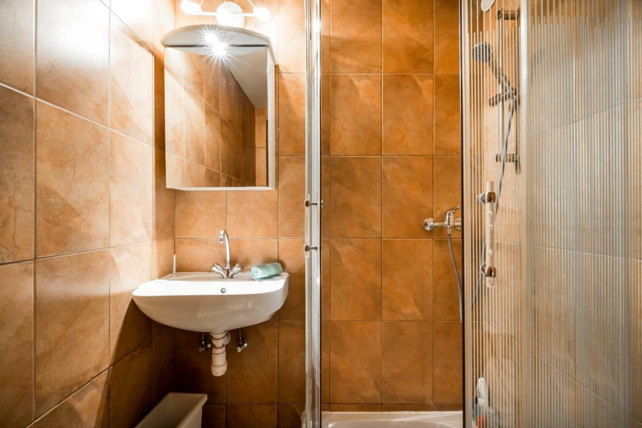 Bpr Bright Sapphire Apartment بودابست المظهر الخارجي الصورة